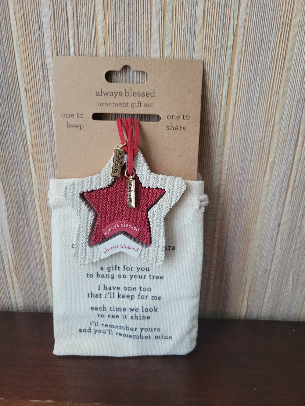 Demdaco Red and Cream Star Ornament Set- Friends NWT
